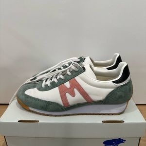 Karhu Mestari sneakers